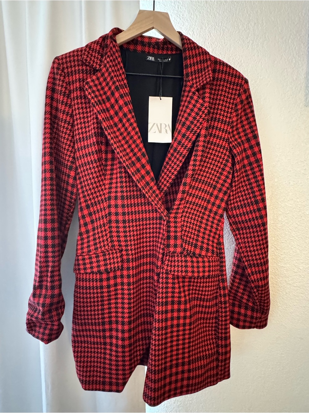 ZARA Red and Black Houndstooth Blazer - Picture 5 of 7